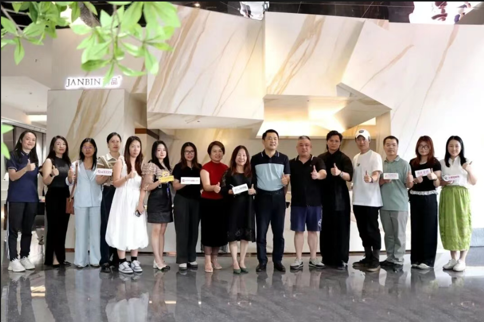 品牌动态｜简品、诗连达、大自然、卡硕、欧文莱、斯米克、开拓者、白兔、浪鲸、卓马、繁花、华岩品致都有新动态！